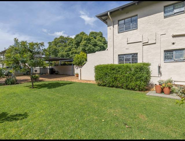 2 BEDROOM TOWNHOUSE FOR SALE IN MODDERFONTEIN